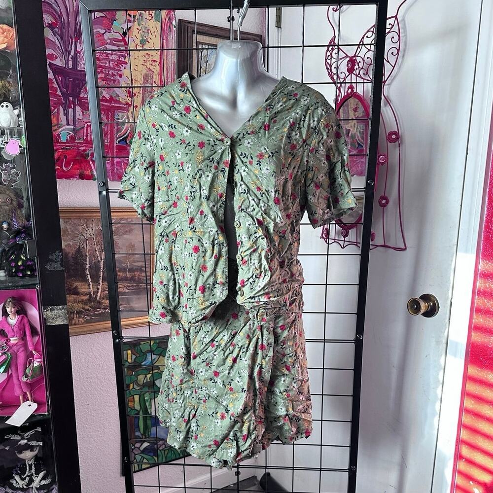 bobbie brooks green floral two piece top skirt set